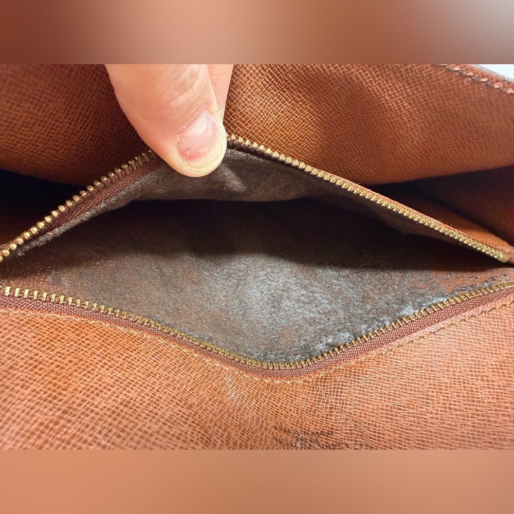 Louis Vuitton Saint Cloud GM Monogram Crossbody Bag Vintage 1989 Authentic LV - Picture 5 of 16